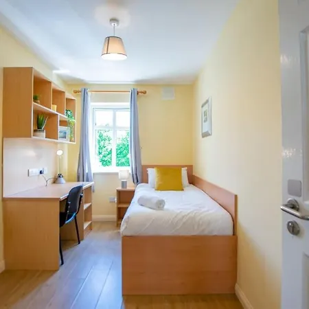 93 - Roomy Townhouse By Shortstays - Sleeps 6 Prázdninový dům *
