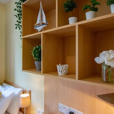 93 - Roomy Townhouse By Shortstays بيت للعطل غالواي