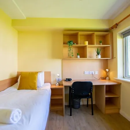 Tatil Evi 93 - Roomy Townhouse By Shortstays - Sleeps 6 *
