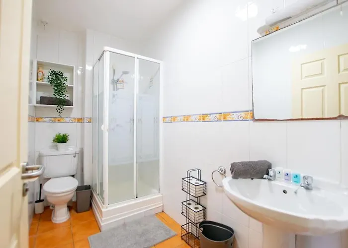 93 - Roomy Townhouse By Shortstays ゴールウェイ