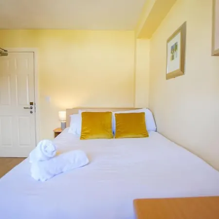 Feriehus 93 - Roomy Townhouse By Shortstays Galway